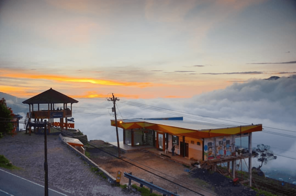 4 Spot Terbaik Menikmati Sunrise di Dieng, selain Pegunungan!