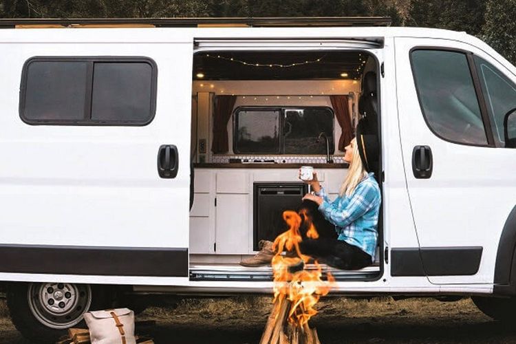 Apa Itu Tren Liburan Campervan? Cek Penjelasannya Disini Yuk!