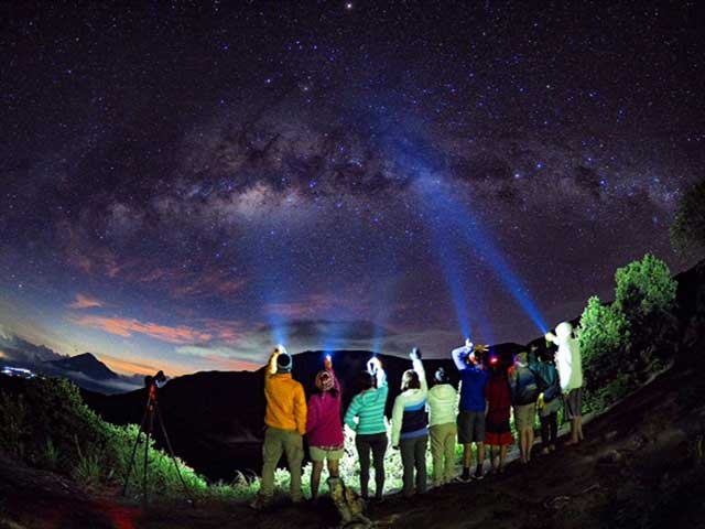 5 Spot Terbaik Melihat Milky Way di Indonesia, Pemandangan yang Tak Terlupakan
