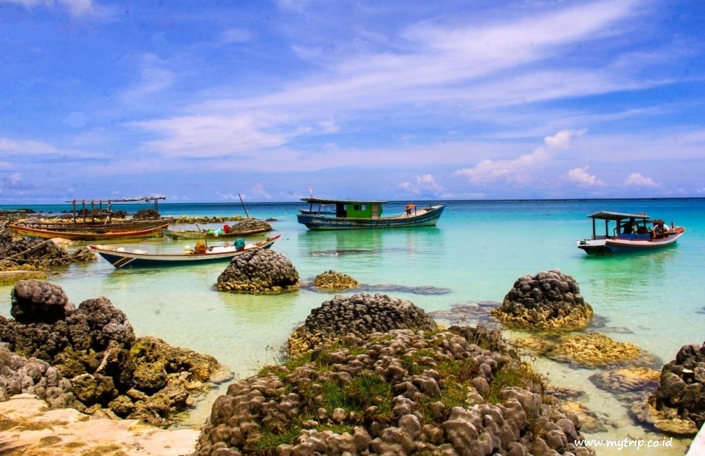 Mengenal Pantai Tureloto, 'Laut Mati' Versi Indonesia di Nias