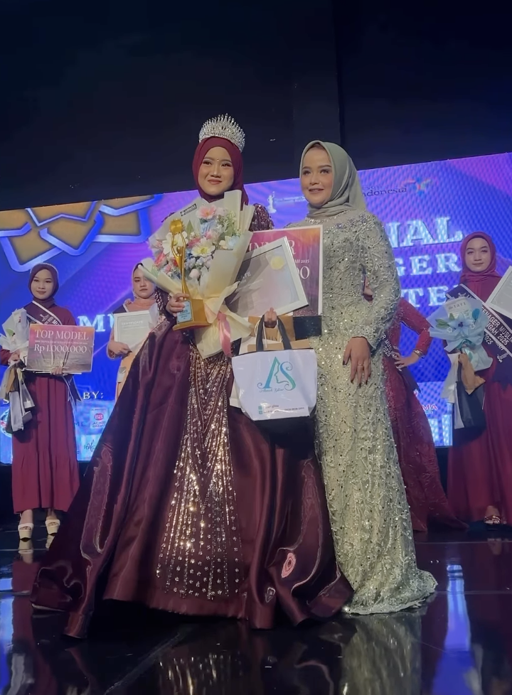 Dukungan Via Kreen Warnai Grand Final Miss Teenager Muslimah Jawa Tengah Favorit 2025