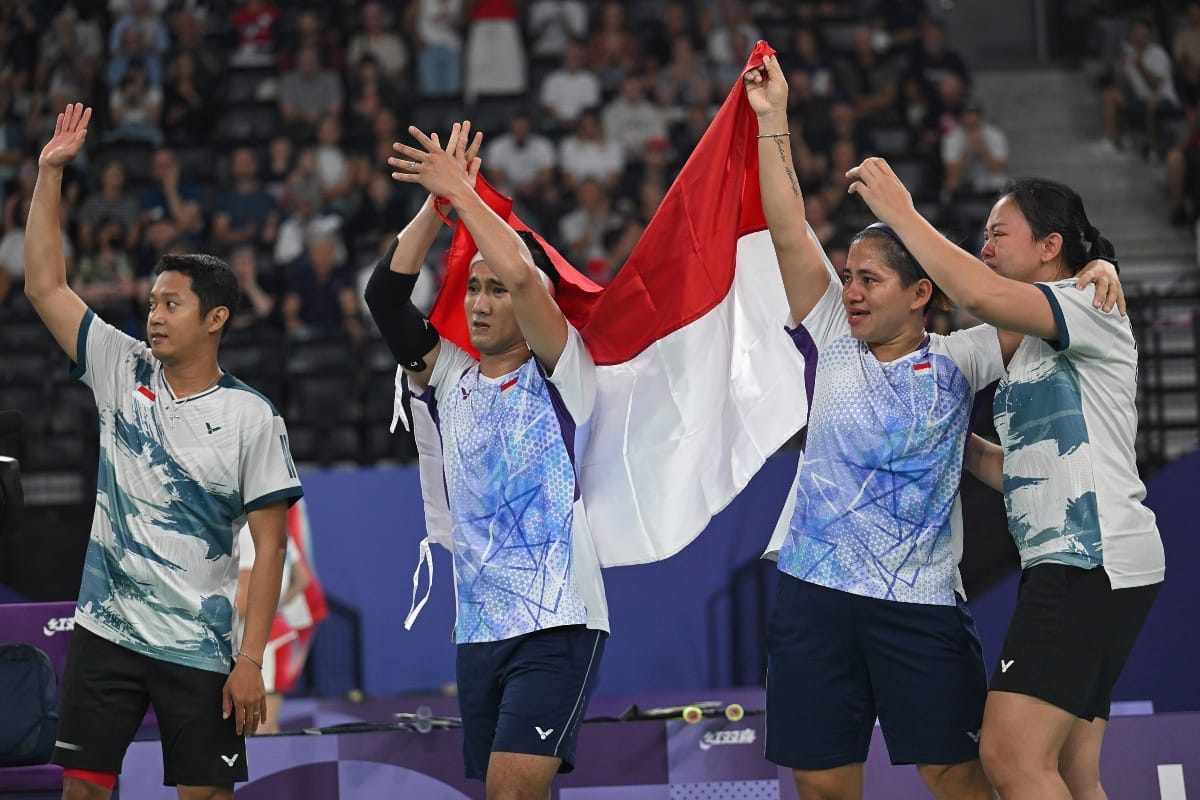Hikmat Ramdani dan Leani Ratri Oktila Persembahkan Emas Pertama Indonesia di Paralimpiade Paris 2024