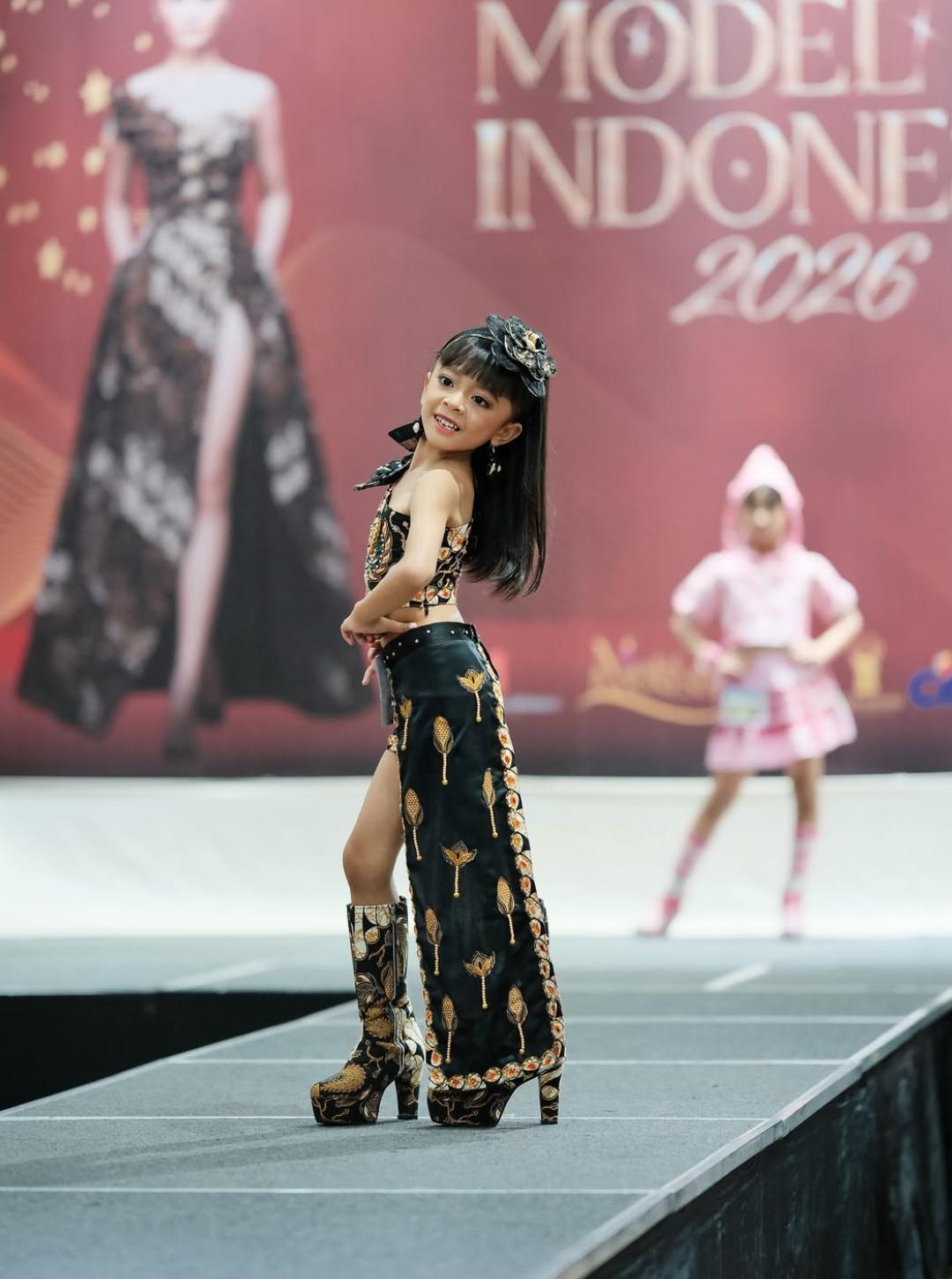 Jadi Wadah Talenta Muda di Bidang Fashion, Jambi Fashion Parade 2026 Capai Malam Grand Final, Kreen Indonesia Dukung Voting Favorit