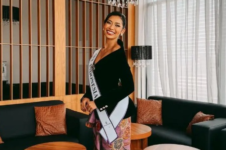 Agnes Rahajeng Tampil Regal di Deep Interview Miss Supranational 2026