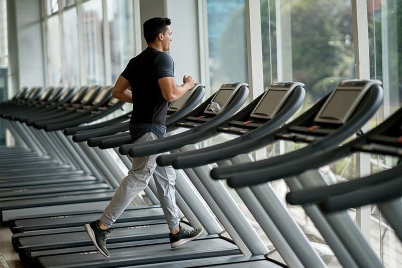Kenapa Banyak Orang Beralih dari Gym ke Running?