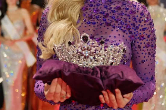The Fioletowa Crown Resmi Jadi Mahkota Baru Miss Supranational 2026