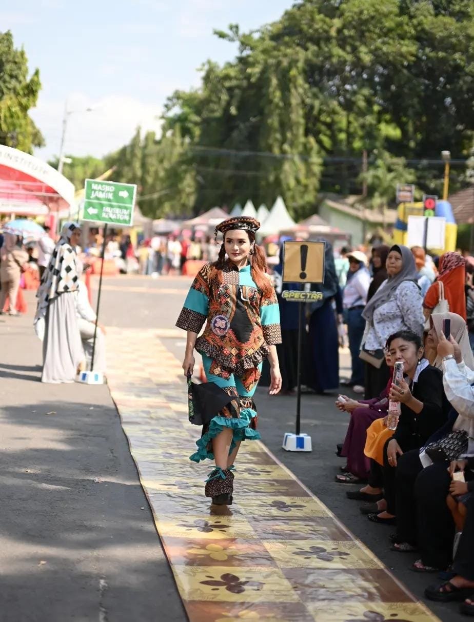 Sunday Batik On The Street 2026 Tampilkan Pesona Batik dan Talenta Generasi Muda, Kreen Indonesia Dukung Voting Favorit